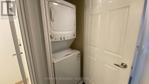 3713 - 763 Bay Street, Toronto (Bay Street Corridor), ON - Indoor Photo Showing Laundry Room