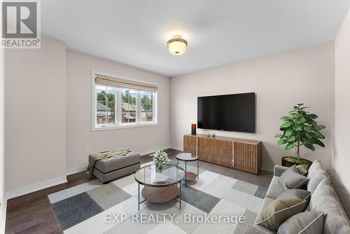 689 Brian Street, Fort Erie, ON - Indoor Photo Showing Living Room