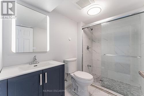 Lower - 378 Sekura Street, Cambridge, ON - Indoor Photo Showing Bathroom