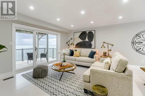 53 Windemere Road, Hamilton (Stoney Creek), ON - Indoor Photo Showing Living Room