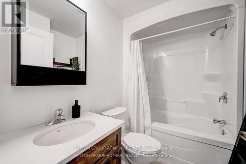 301 - 2605 Binbrook Road, Hamilton (Binbrook), ON - Indoor Photo Showing Bathroom