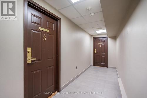 1403 - 1270 Maple Crossing Boulevard, Burlington (Brant), ON - Indoor Photo Showing Other Room