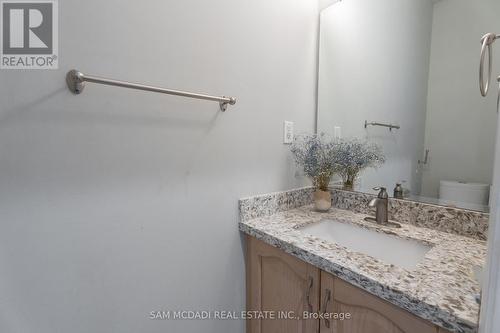 5914 Long Valley Road, Mississauga (Churchill Meadows), ON - Indoor Photo Showing Bathroom