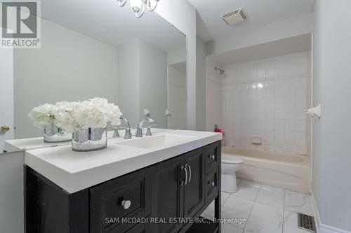 5914 Long Valley Road, Mississauga (Churchill Meadows), ON - Indoor Photo Showing Bathroom