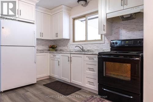 6776 Margaret Street, Niagara Falls, ON - Indoor Photo Showing Kitchen