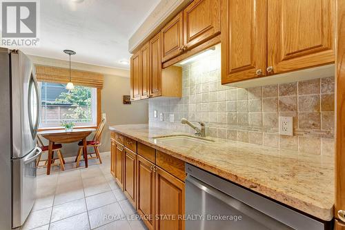 56 Skyland Drive, Hamilton (Centremount), ON - Indoor Photo Showing Kitchen