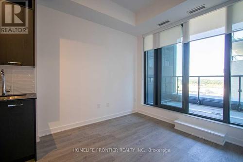 805 - 120 Eagle Rock Way, Vaughan, ON - Indoor Photo Showing Other Room