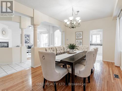 21 Mistysugar Trail, Vaughan (Patterson), ON - Indoor Photo Showing Dining Room