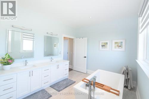 2292 Shore Lane, Wasaga Beach, ON - Indoor Photo Showing Bathroom