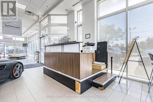 225 Dundas Street E, Mississauga, ON 