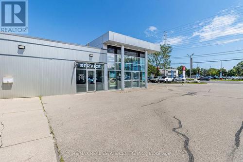 225 Dundas Street E, Mississauga, ON 