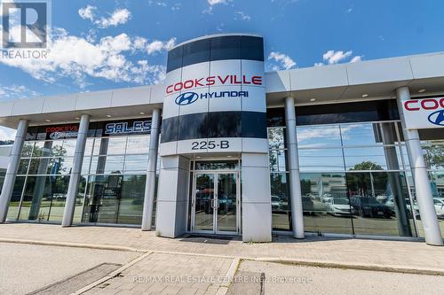 225 Dundas Street E, Mississauga, ON 