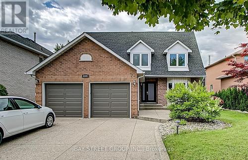 2104 Mayflower Boulevard, Oakville (River Oaks), ON - Outdoor