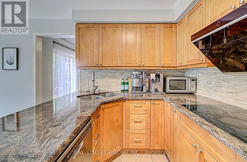 2104 Mayflower Boulevard, Oakville (River Oaks), ON - Indoor Photo Showing Kitchen With Double Sink