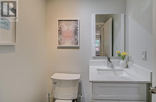 2104 Mayflower Boulevard, Oakville (River Oaks), ON - Indoor Photo Showing Bathroom