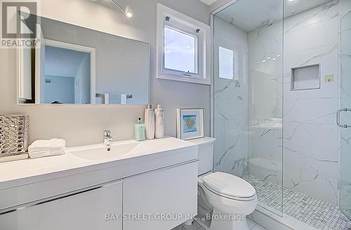 2104 Mayflower Boulevard, Oakville (River Oaks), ON - Indoor Photo Showing Bathroom