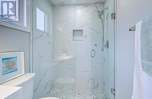 2104 Mayflower Boulevard, Oakville (River Oaks), ON - Indoor Photo Showing Bathroom