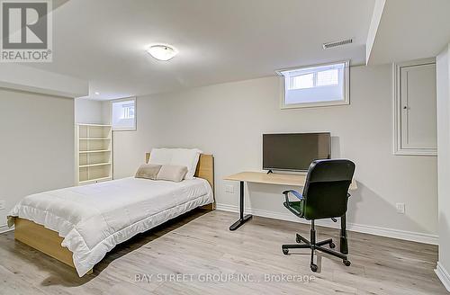 2104 Mayflower Boulevard, Oakville (River Oaks), ON - Indoor Photo Showing Bedroom