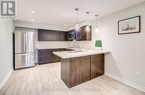 2104 Mayflower Boulevard, Oakville (River Oaks), ON - Indoor Photo Showing Kitchen