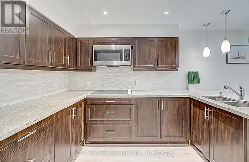 2104 Mayflower Boulevard, Oakville (River Oaks), ON - Indoor Photo Showing Kitchen With Double Sink