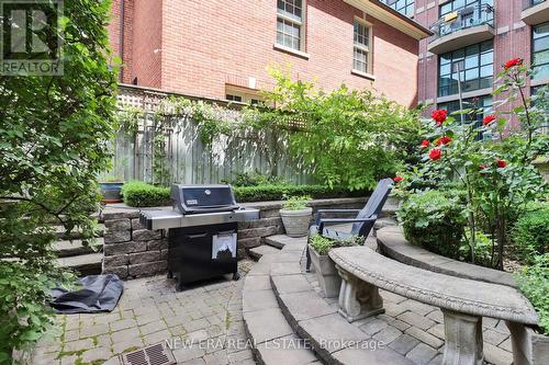 426 - 901 Queen Street W, Toronto (Niagara), ON - Outdoor