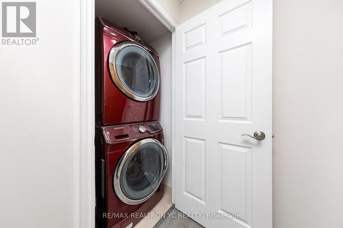 1101 - 5508 Yonge Street, Toronto (Willowdale West), ON - Indoor Photo Showing Laundry Room