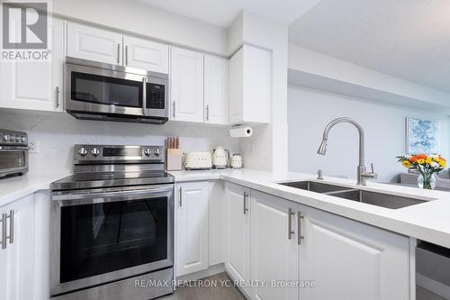 1101 - 5508 Yonge Street, Toronto (Willowdale West), ON - Indoor Photo Showing Kitchen With Stainless Steel Kitchen With Upgraded Kitchen