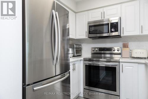 1101 - 5508 Yonge Street, Toronto (Willowdale West), ON - Indoor Photo Showing Kitchen With Stainless Steel Kitchen