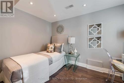 Th2 - 360 R Dundas Street E, Toronto (Moss Park), ON - Indoor Photo Showing Bedroom