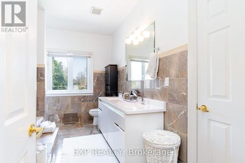 140 Bathgate Drive, Toronto (Centennial Scarborough), ON - Indoor Photo Showing Bathroom