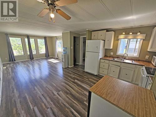 9923 Maple Street, Fort St. John, BC - Indoor Photo Showing Kitchen With Double Sink