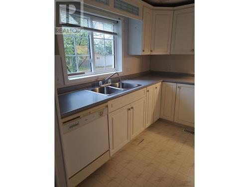 9340 Austgarden Road, Prince George, BC - Indoor Photo Showing Kitchen With Double Sink