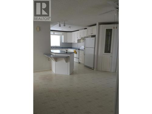 9340 Austgarden Road, Prince George, BC - Indoor Photo Showing Kitchen