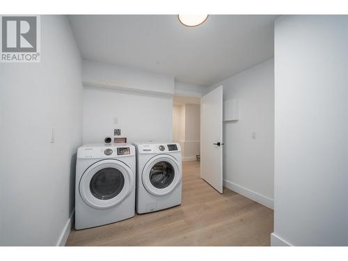 4777 Rockface Road, Kelowna, BC - Indoor Photo Showing Laundry Room