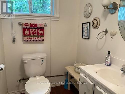 16 Caline Road, Curve Lake First Nation 35 (Curve Lake First Nation), ON - Indoor Photo Showing Bathroom