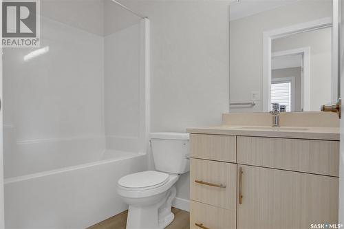 243 St John Street, Regina, SK - Indoor Photo Showing Bathroom