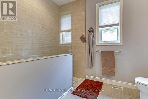 233 Wedgewood Drive E, Woodstock, ON - Indoor Photo Showing Bathroom