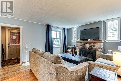 1190 Albany Street, London, ON - Indoor Photo Showing Living Room With Fireplace