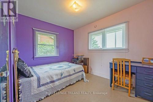 7889 Fairview Road, Central Elgin, ON - Indoor Photo Showing Bedroom