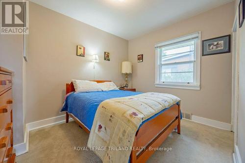 7889 Fairview Road, Central Elgin, ON - Indoor Photo Showing Bedroom