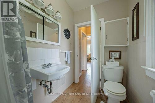 7889 Fairview Road, Central Elgin, ON - Indoor Photo Showing Bathroom