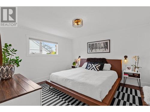 306 Yates Road, Kelowna, BC - Indoor Photo Showing Bedroom