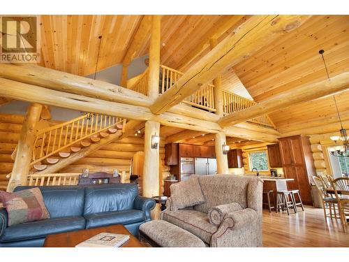 63 Walker Road, Enderby, BC - Indoor Photo Showing Living Room