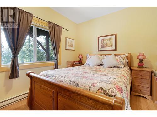 63 Walker Road, Enderby, BC - Indoor Photo Showing Bedroom