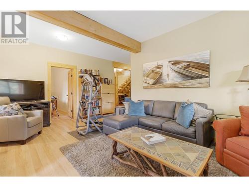 63 Walker Road, Enderby, BC - Indoor Photo Showing Living Room