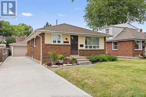 1071 St Louis Avenue, Windsor, ON - Outdoor