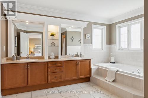 3136 Baron Drive, Mississauga (Churchill Meadows), ON - Indoor Photo Showing Bathroom