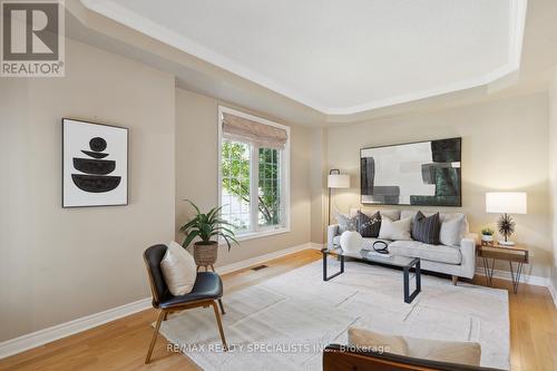 3136 Baron Drive, Mississauga (Churchill Meadows), ON - Indoor Photo Showing Living Room