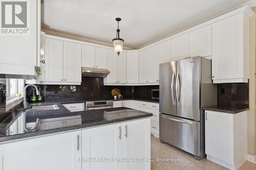 3136 Baron Drive, Mississauga (Churchill Meadows), ON - Indoor Photo Showing Kitchen