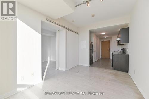 618 - 2522 Keele Street, Toronto (Maple Leaf), ON - Indoor Photo Showing Other Room